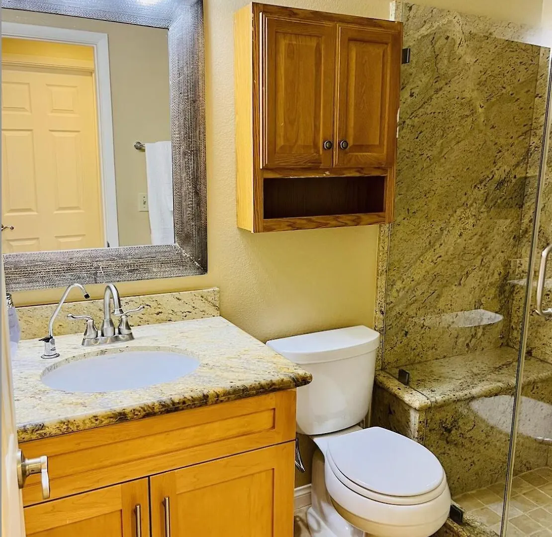 Room In Cheerful 2-Bed House - Shared Bathroom Las Vegas 0*,  United States