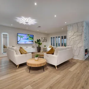 Single Story Minutes From Summerlin With Rv Parking & Dog Friendly Holiday home
