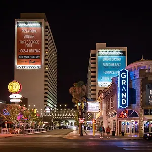 Downtown Grand & Casino Otel