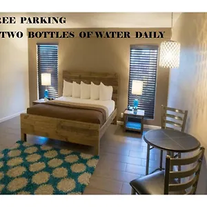 Thunderbird Boutique (adults Only) Otel